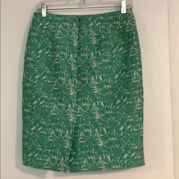 Ann Taylor Beautiful Mint Green Floral Lace Pencil Skirt! - Picture 2 of 7